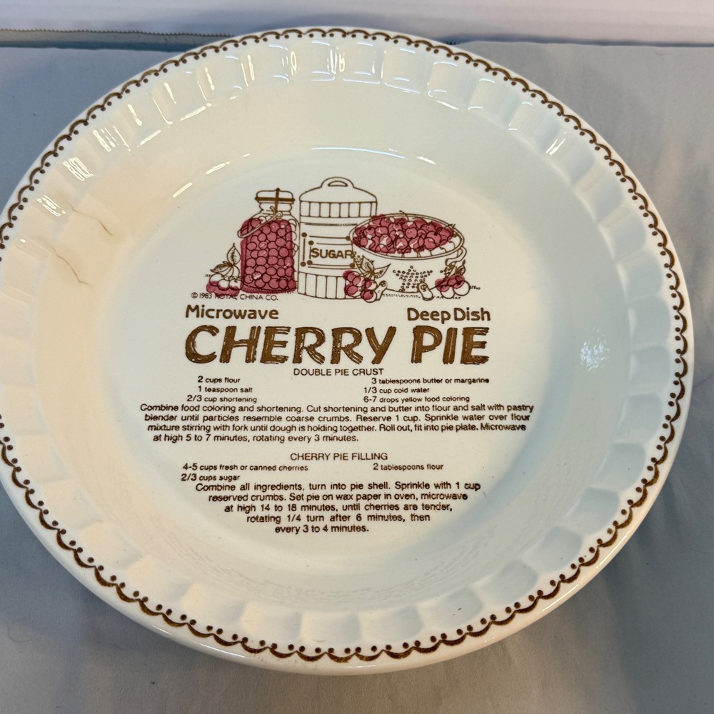Vintage 1983 Royal China Country Harvest Cherry Pie Deep Dish Recipe Plate 11in